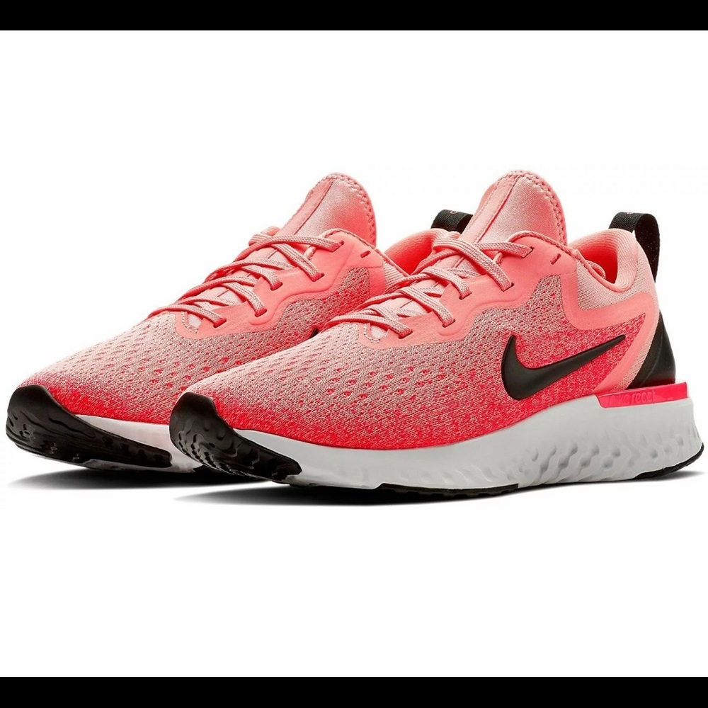 Nike Womens Odyssey React sneakers Atomic Pink 6.5